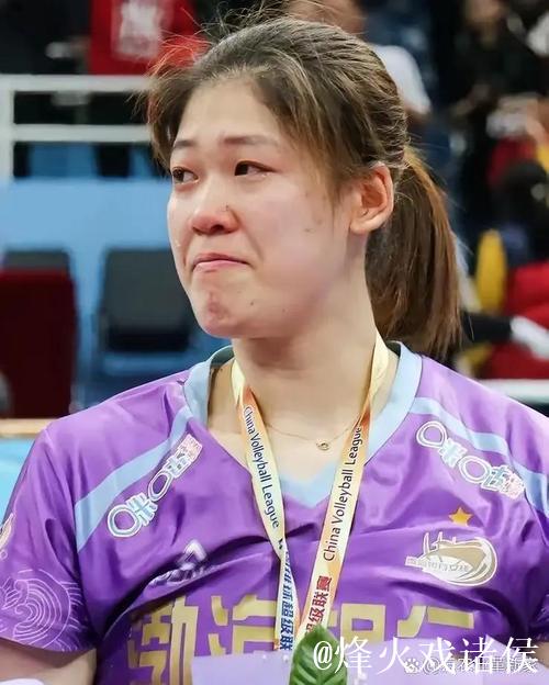 李盈莹留洋手续为何缓慢?费内球迷也在关注,意甲德比战能否成行 李盈莹留洋手续为何缓慢?费内球迷也在关注,意甲德比战能否成行